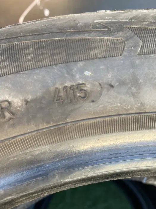 225/55 R17 Good/Year Ultra Grip комплект шин зимних.