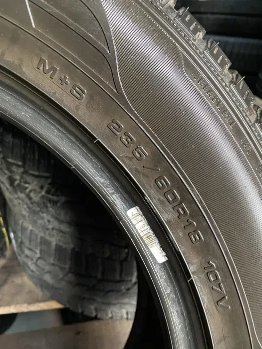 235/60 R18 Good/Year Efficient Grip 18 г, пара шин всесезонных