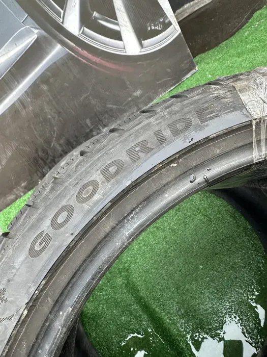 225/40 R18 GoodRide ZuperSnow 22г пара шин зимних.
