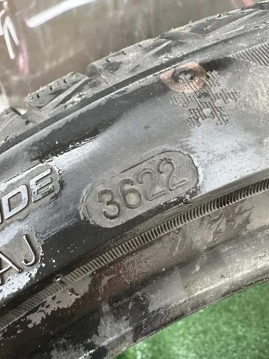 225/40 R18 GoodRide ZuperSnow 22г пара шин зимних.