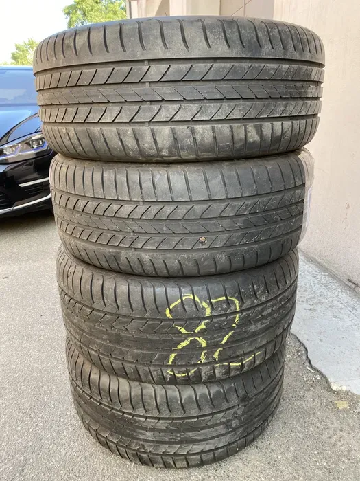 275/40 R19 + 245/45 R19 Good/Year Efficient Grip Run/flat комплект ши
