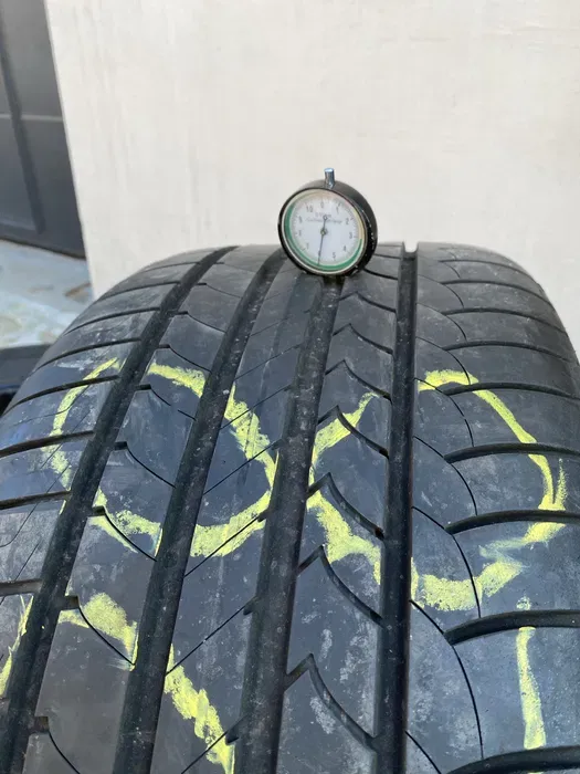275/40 R19 + 245/45 R19 Good/Year Efficient Grip Run/flat комплект ши