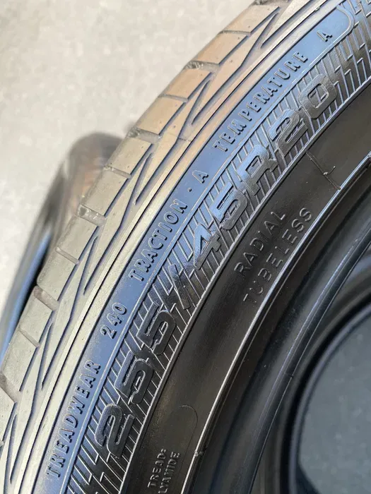 255/45 R20 Good/Year Exellence комплект шин летних