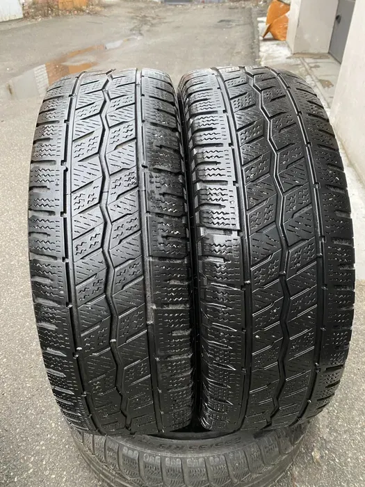215/70 R15C Hankook i cept LV 21г пара шин зимних