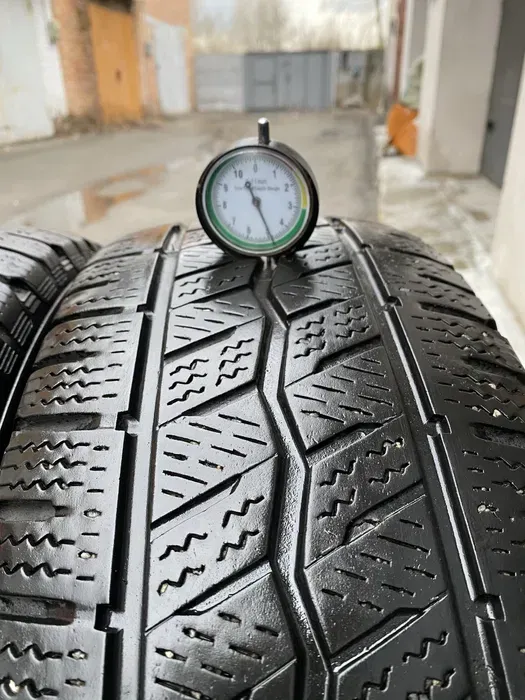215/70 R15C Hankook i cept LV 21г пара шин зимних