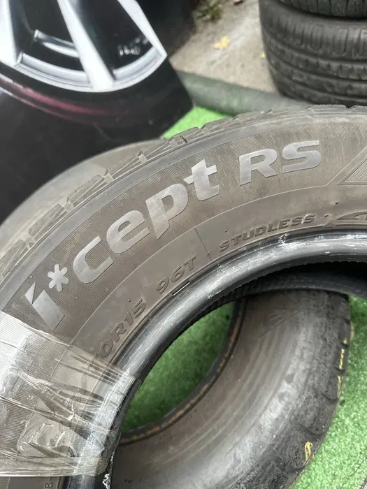205/70 R15 Hankook i cept RS пара шин зимних.