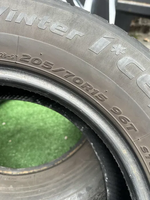 205/70 R15 Hankook i cept RS пара шин зимних.