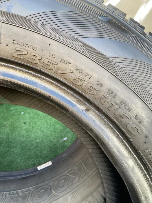235 /65 R16C Hankook PW пара шин зимних.