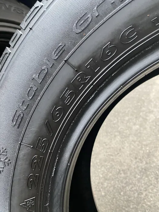 225/65 R16C Hifly Win Transit 21г пара шин зимних.