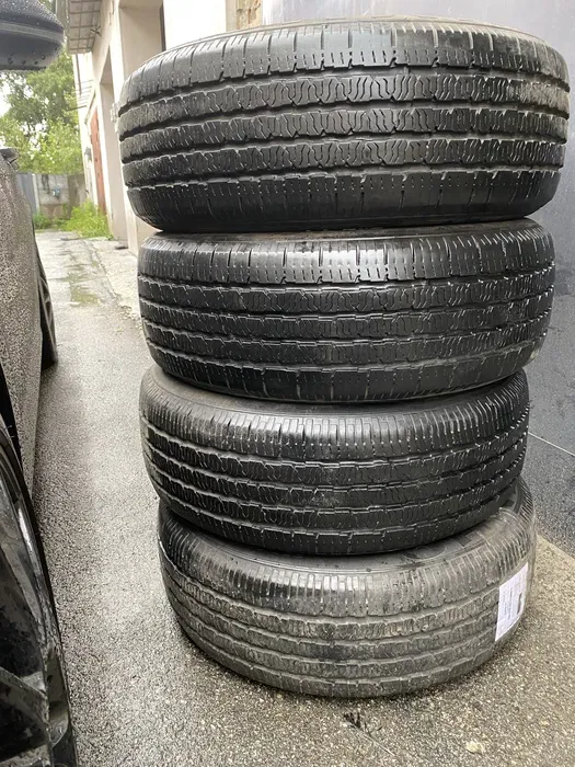 235/60 R17 Kumho комплект шин всесезонных.