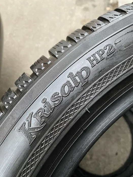 235/45 R18 Kleber Krisalp HP комплект шин зимних.
