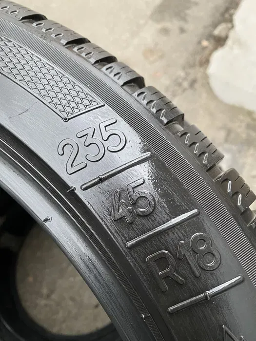 235/45 R18 Kleber Krisalp HP комплект шин зимних.