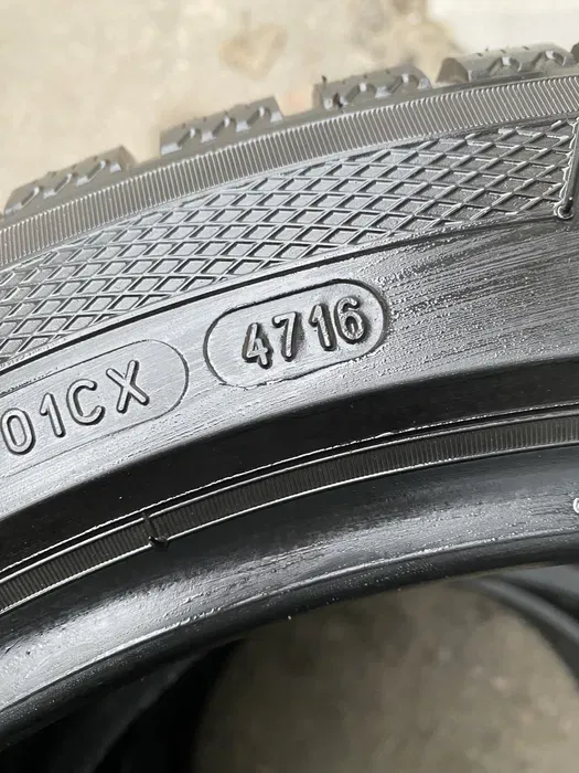235/45 R18 Kleber Krisalp HP комплект шин зимних.