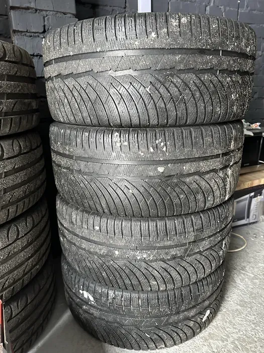 245/35 R19 Michelin Pilot Alpin комплект шин зимних.