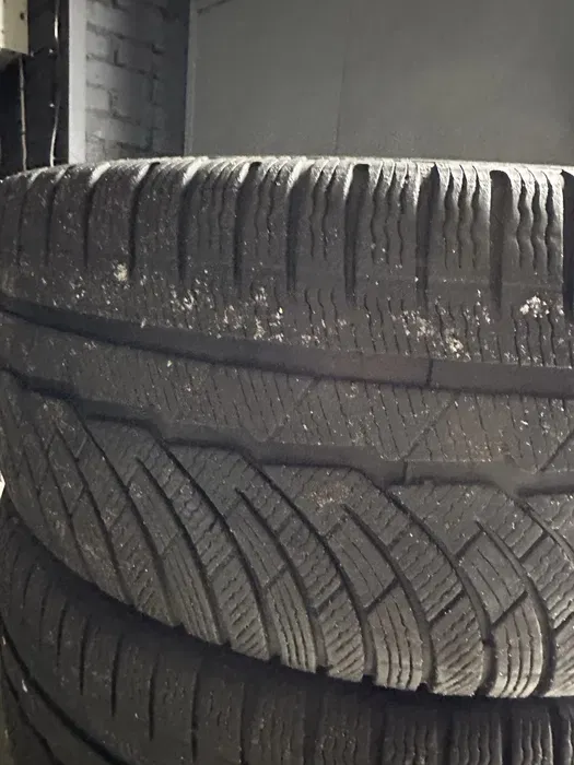 245/35 R19 Michelin Pilot Alpin комплект шин зимних.