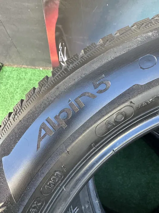 225/55 R17 Michelin Alpin 5, 20г комплект шин зимних.