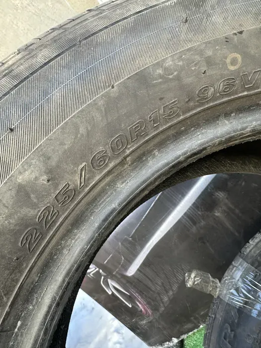 225/60 R15 Maxxis пара шин летних.