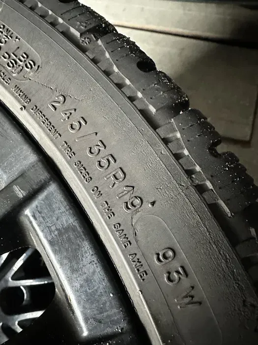245/35 R19 Michelin Pilot Alpin комплект шин зимних.