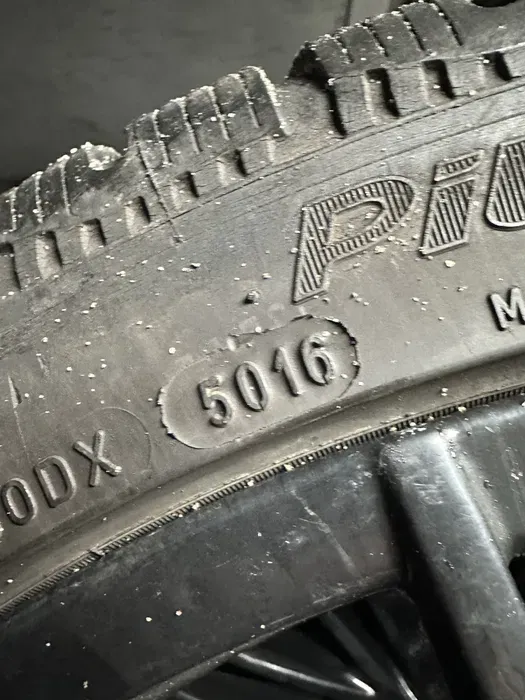 245/35 R19 Michelin Pilot Alpin комплект шин зимних.