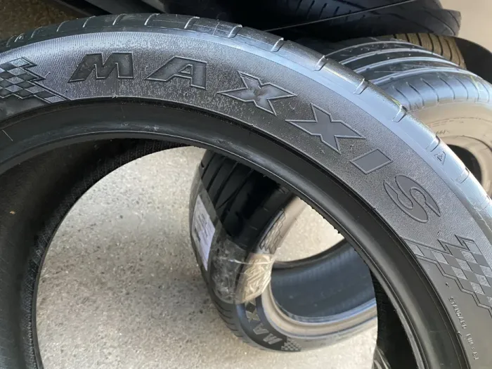 245/45 R19 Maxxis Victra Sport 5, 20г пара шин летних