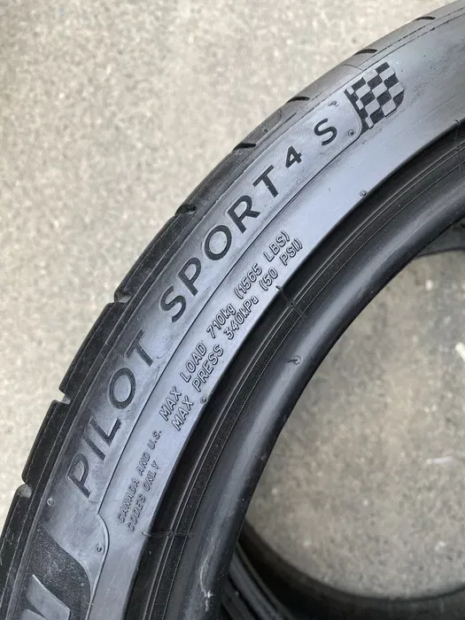 255/35 R19 Michelin Pilot Sport 4, шина одиночка
