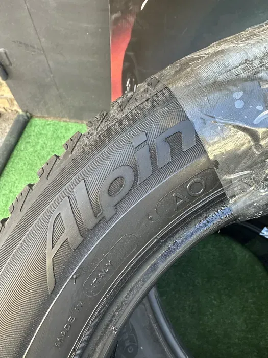 225/55 R17 Michelin Alpin комплект шин зимних.