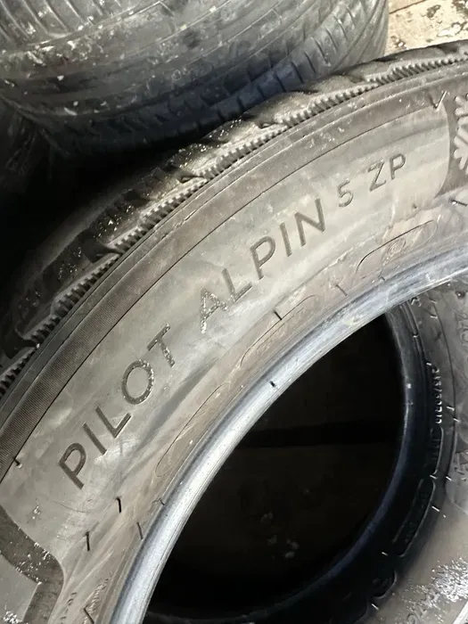 245/50 R19 Michelin Pilot Alpin 5 run/flat 22г пара шин зимних.