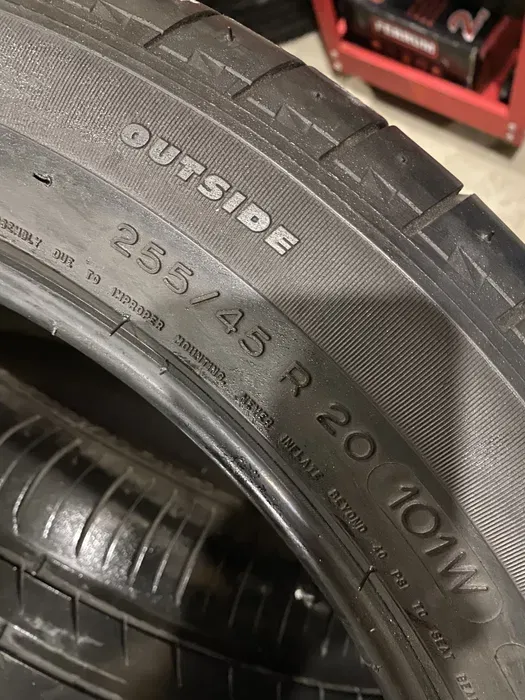 255/45 R20 Michelin пара летних шин