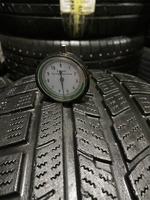 235/55 R19 Nexen Winguard пара шин зимних.