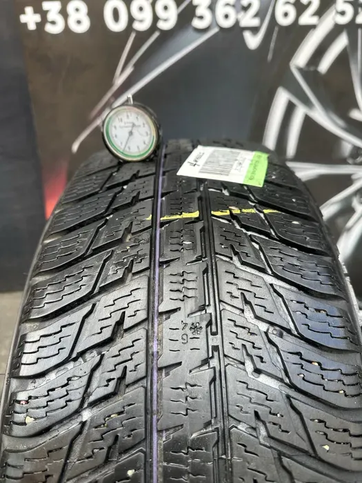 235/60 R18 Nokian WR SUV 3, пара шин зимних.