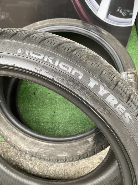 225/40 R19 Nokian SnowProof 22г пара шин зимних.