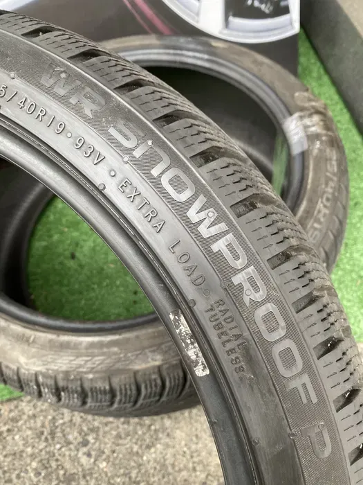225/40 R19 Nokian SnowProof 22г пара шин зимних.