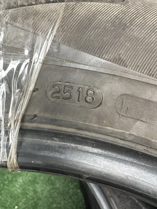 215/60 R16 Nokian WR комплект шин зимних.