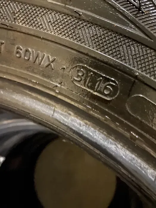 215/65 R17 Nokian WR suv 3, комплект шин зимних.