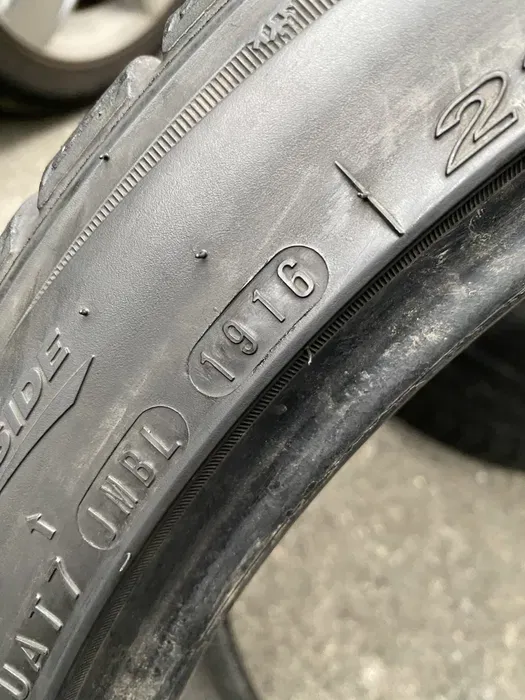 225/40 R18 Nexen Winguard Sport комплект шин зимних.