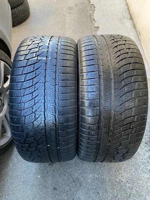 255/40 R19 Nokian WR пара шин зимних.