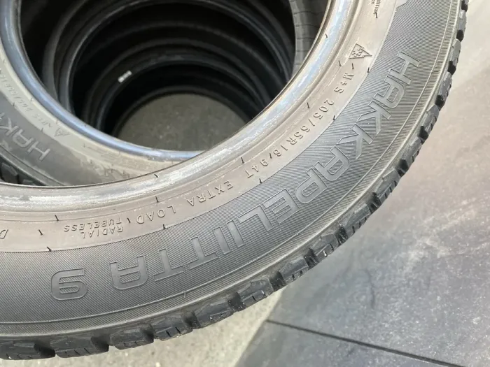 205/55 R16 Nokian Hakkapelita 9, комплект шин