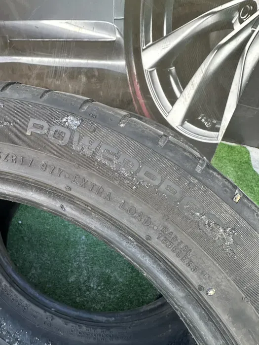 235/45 R17 Nokian Tyres 20г пара шин летних.