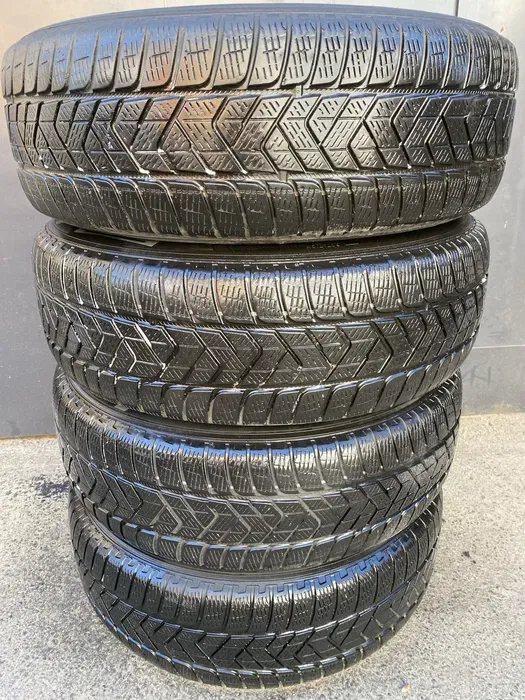 215/65 R17 Pirelli Scorpion комплект шин всесезонных