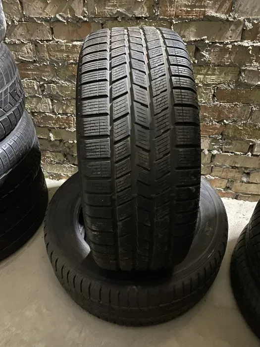 255/55 R18 Pirelli Scorpion пара шин зимних.