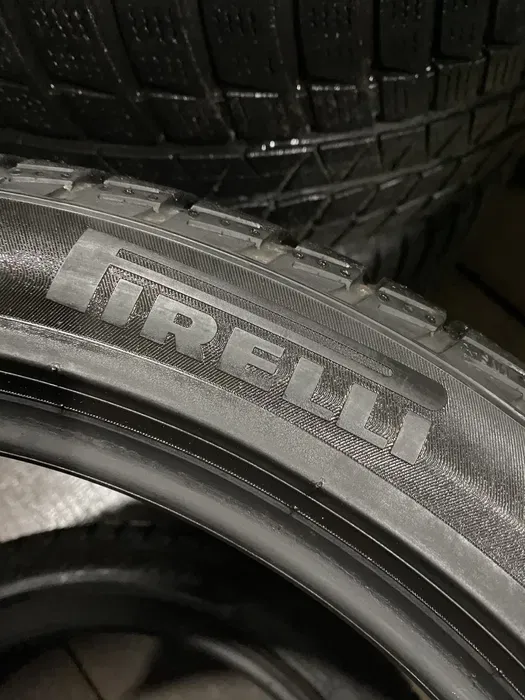 245/40 R18 Pirelli Sottozero 3, пара шин зимних.