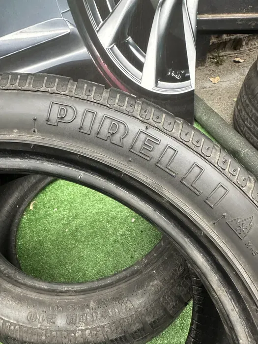 235/45 R17 Pirelli Sottozero пара шин зимних.