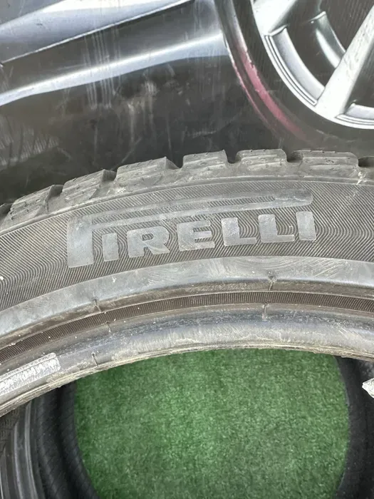 245/40 R18 Pirelli Sottozero 3, пара шин зимних 18 г.