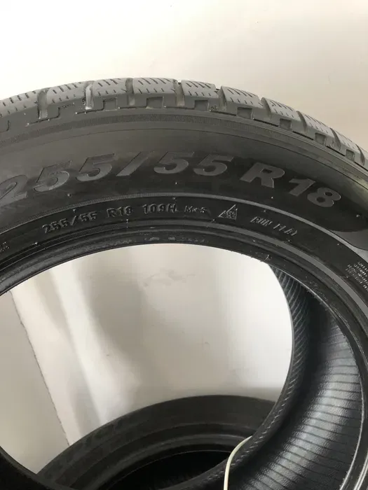255/55 R18 Pirelli Scorpion комплект шин зимних.