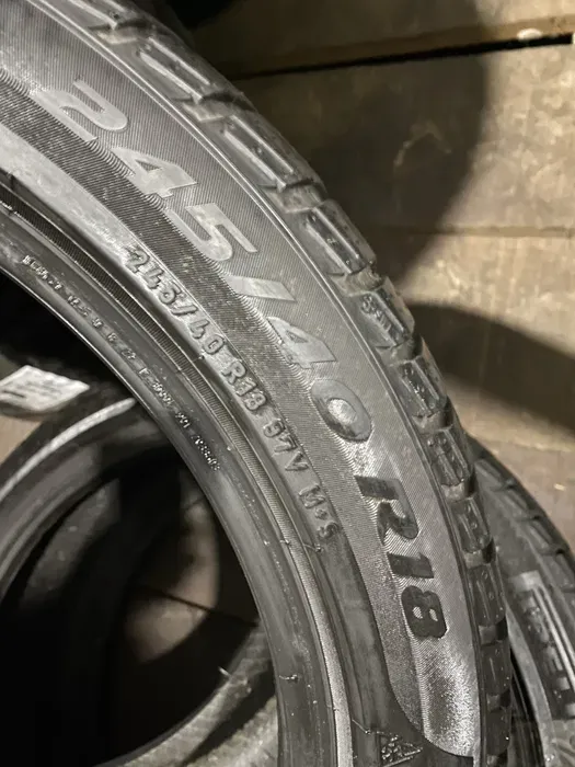245/40 R18 Pirelli Sottozero 3, пара шин зимних.