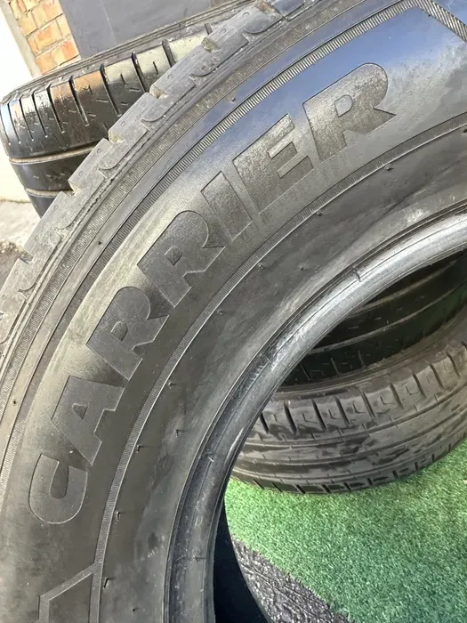 235/65 R16C Pirelli Carrier комплект шин летних.