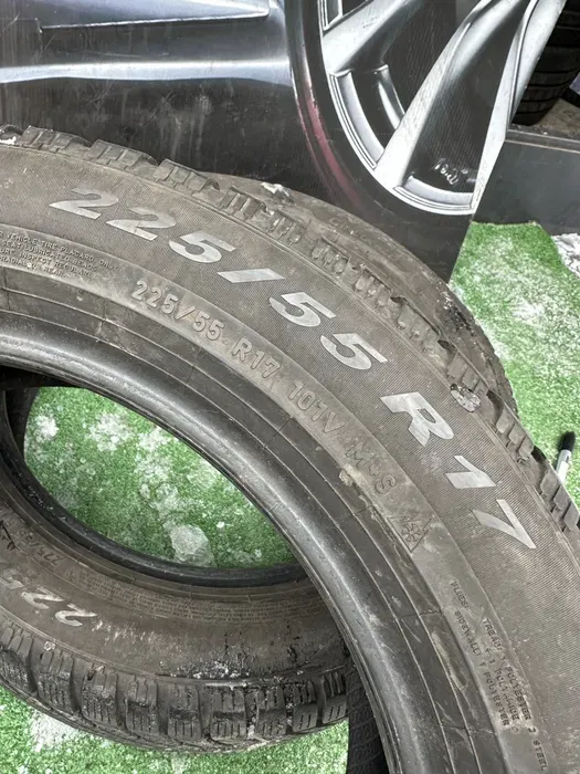 225/55 R17 Pirelli Cinturato 21г пара шин зимних.