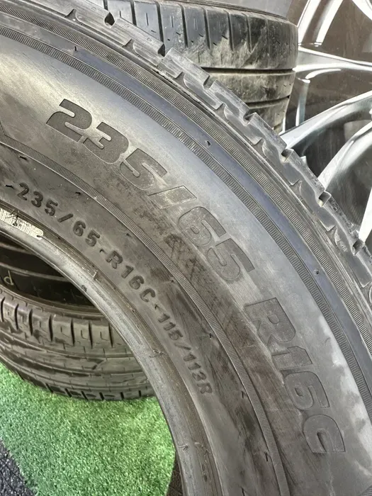 235/65 R16C Pirelli Carrier комплект шин летних.