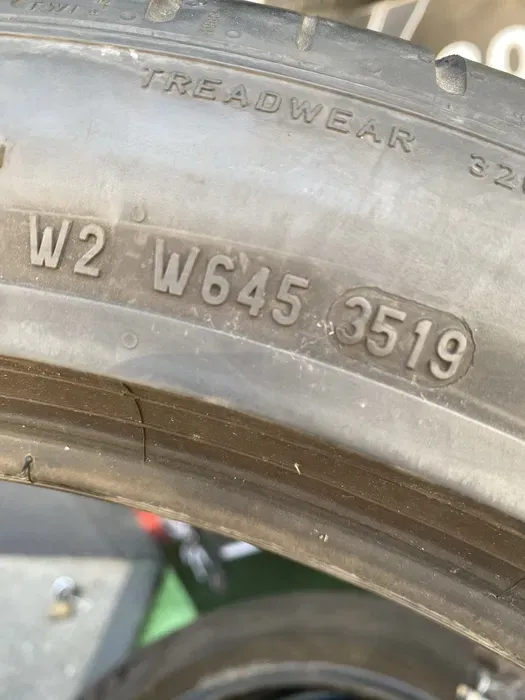 245/45 R19 Pirelli P Zero 19г комплект шин летних