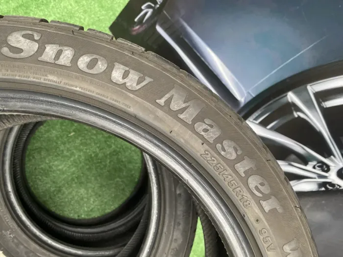225/45 R18 Petlas Snow Master 22г комплект шин зимних.